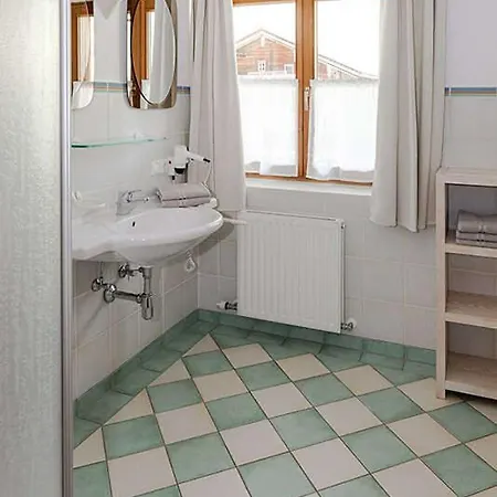Bidner, Apartman Tux