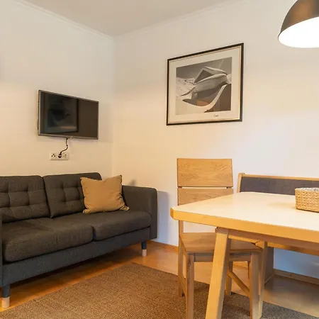 Apartament Bidner, *
