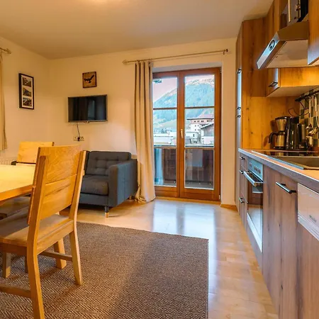 Bidner, Apartament